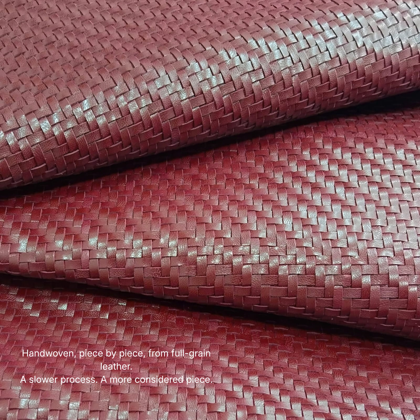The Aura Bag Red leather detail