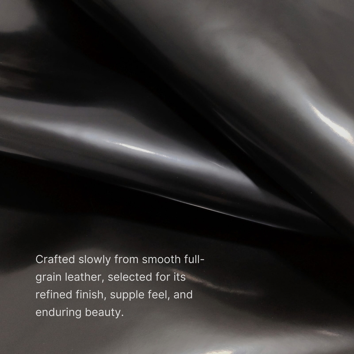 Nova Bag Black leather detail